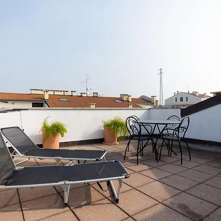 La Terrazza Di Giulietta Apartment San Giovanni Lupatoto Exterior photo